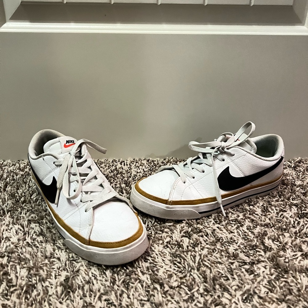 Nike Women’s Court Legacy’s